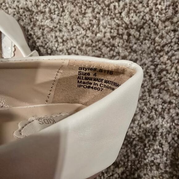 Baby Girl's Tip Top Kids Ivory Beaded Rhinestone Slip On Dress Shoes | Size 4 - Picture 9 of 10